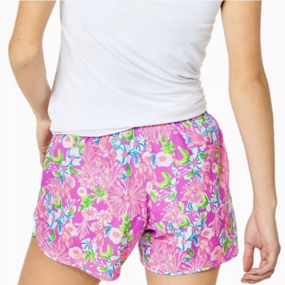Lilly Pulitzer Ocean Trail Short XL - Picture 9 of 10